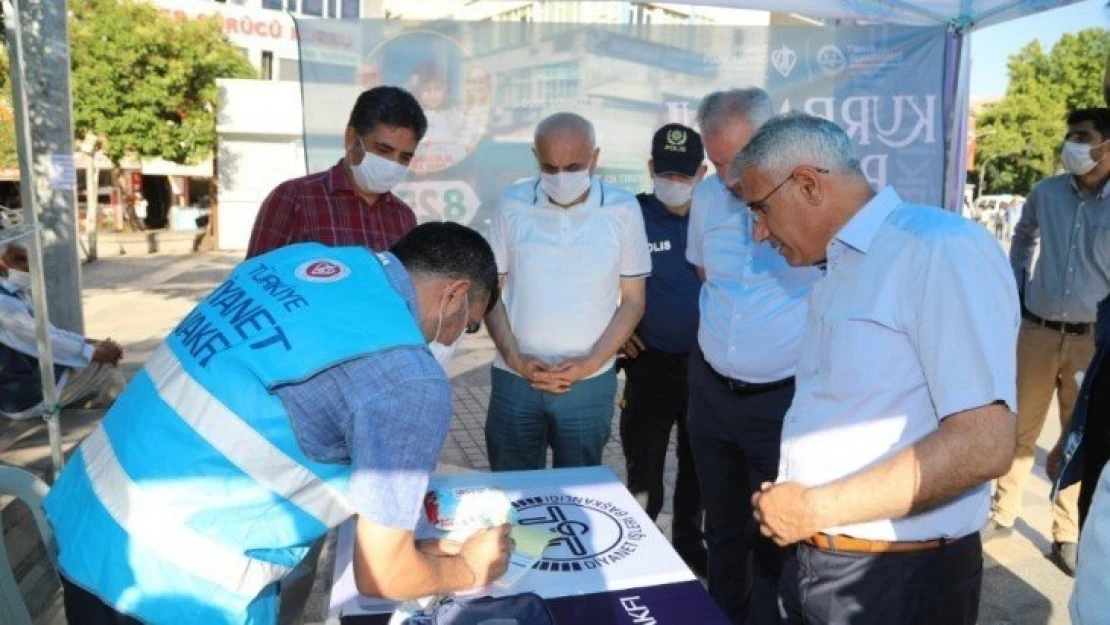 Başkan Güder, TDV'ye kurban bağışında bulundu