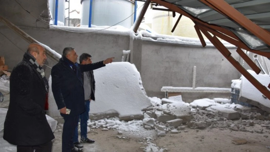 Başkan Sadıkoğlu'ndan, esnafa geçmiş olsun ziyareti