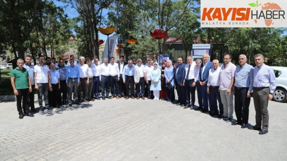 Battalgazi Belediye Meclisinde AK Parti gurubu toplandı