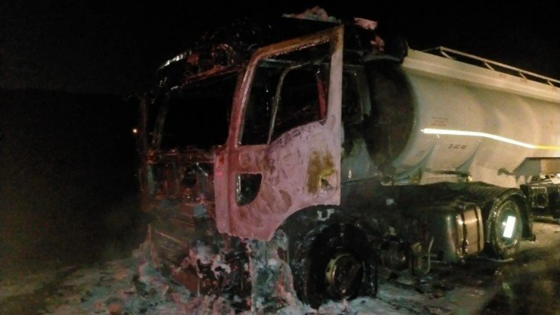 Benzin yüklü tanker yangınında faciadan dönüldü