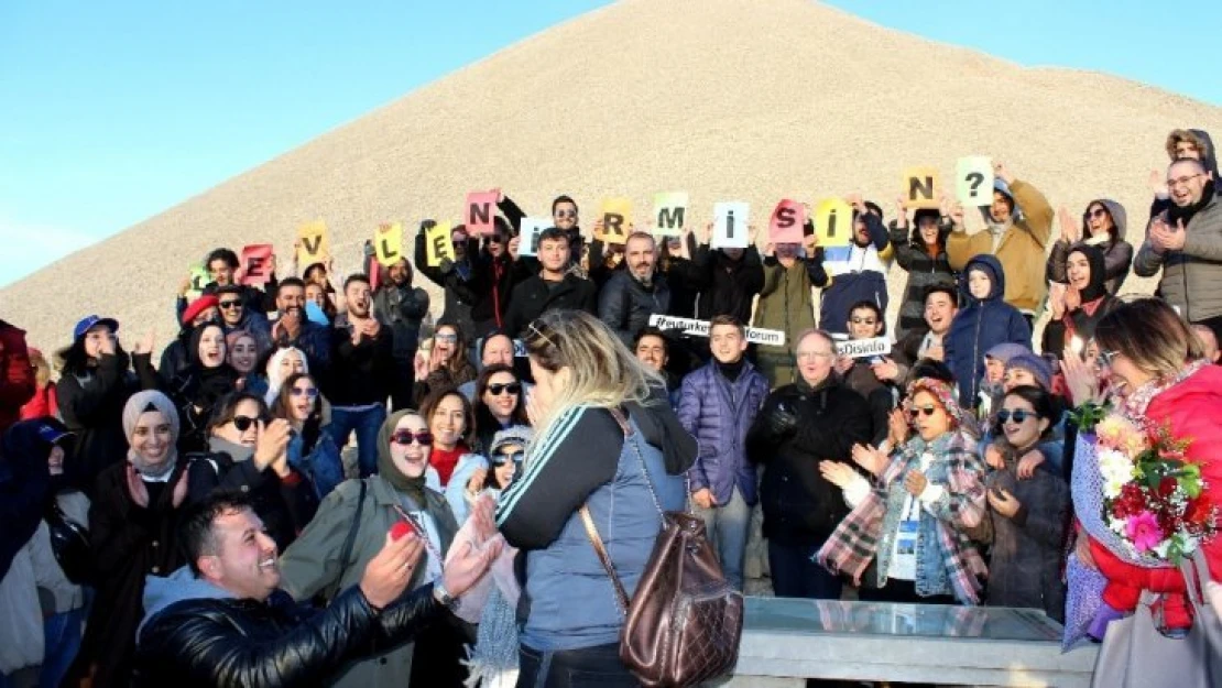 Büyükelçi Berger, Nemrut Dağı'nda romantik evlilik teklifine tanık oldu