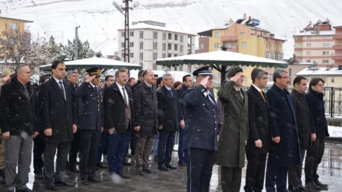 Çanakkale Deniz Zaferi'nin 105'inci yıl dönümü için Darende'de de tören düzenlendi