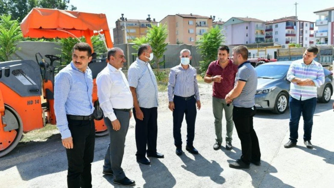 Çınar, Çavuşoğlu Mahallesindeki yol yenileme hizmetlerini inceledi