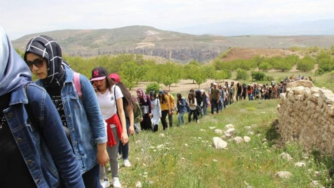 Dağcılık ve Kış Sporları Topluluğu'ndan Levent Vadisi yürüyüşü