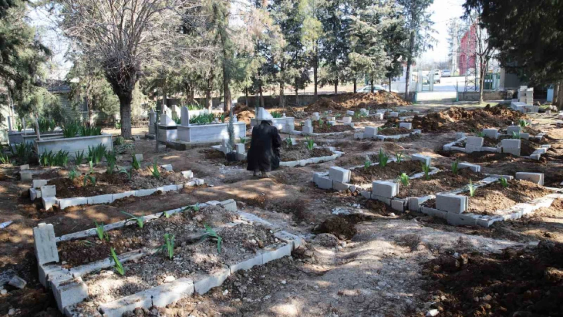 Adıyaman'da 27 akrabası ile birlikte hayatını kaybetti