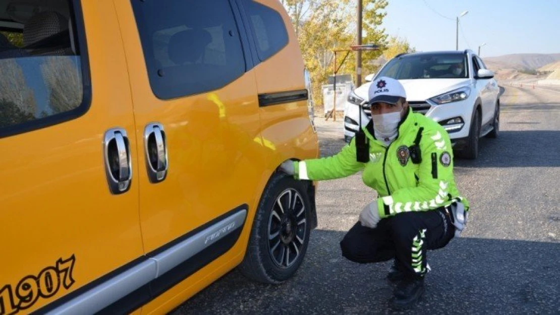 Darende'de kış lastiği denetimine ağırlık