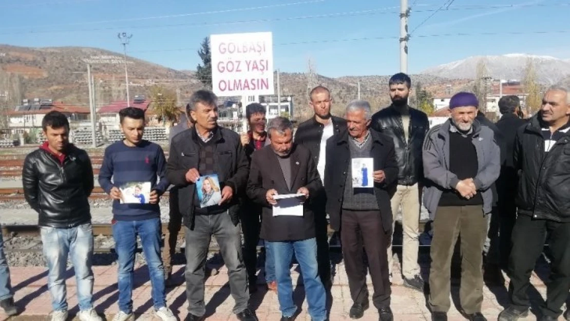 Demiryolunda meydana gelen ölümlü kazanın olduğu noktaya alt geçit yapılması isteniyor