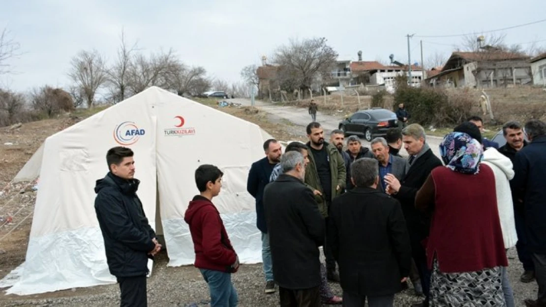 Depremzedeler, konteyner kente davet edildi