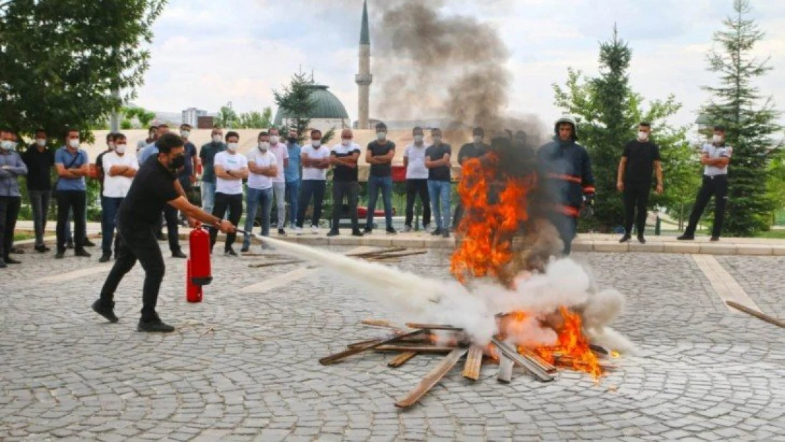 Elazığ Belediyesinden güvenlik personeline yangın eğitimi