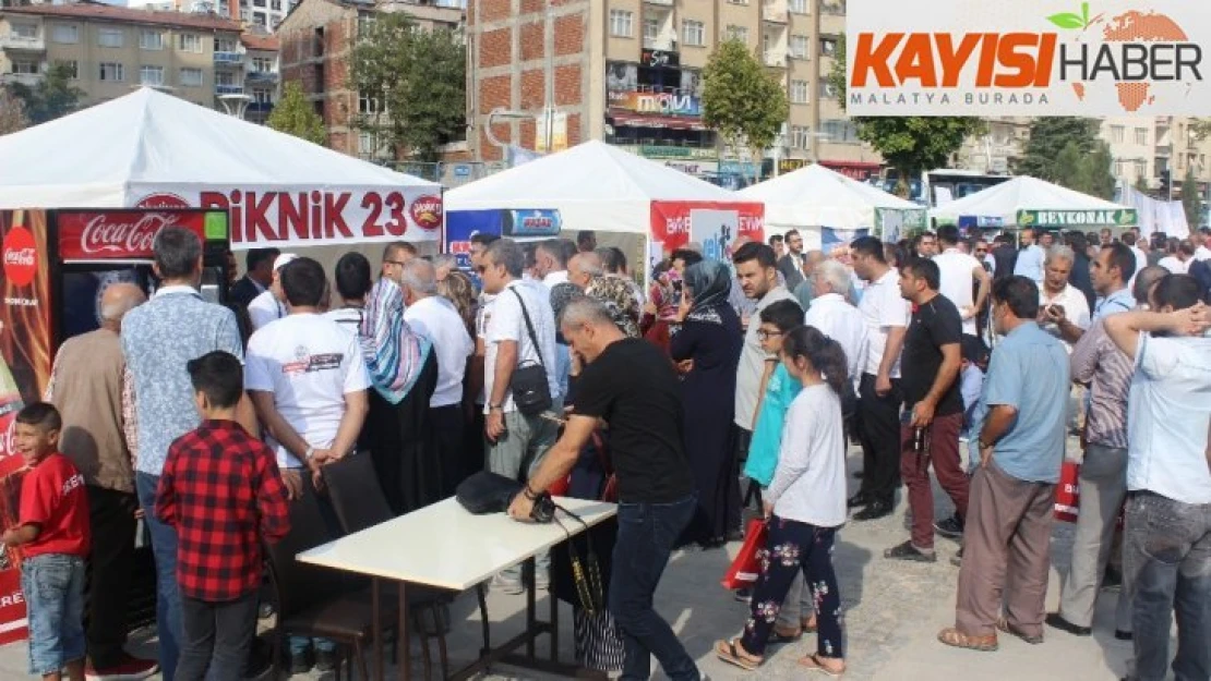 Elazığ'da, '2. Geleneksel Salçalı Köfte' festivali başladı