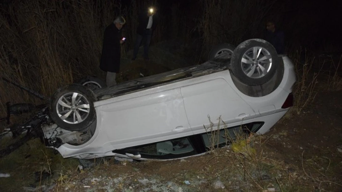 Elazığ'da  trafik kazası, eski başkan yaralandı