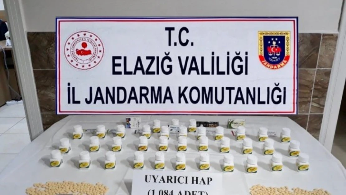 Elazığ'da jandarma ekipleri binden fazla uyarıcı hap ele geçirdi