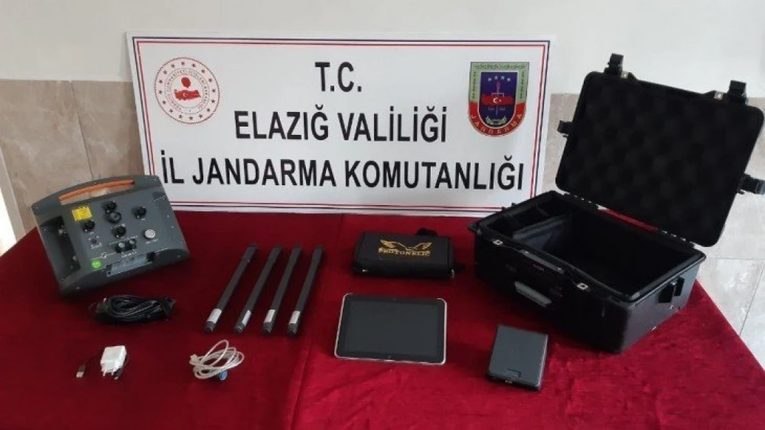 Elazığ'da kaçak kazı yapan 5 şüpheli yakalandı