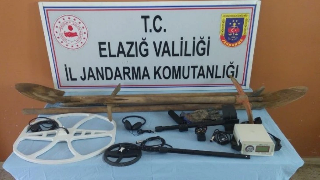 Elazığ'da kaçak kazı yapan 8 şahıs yakalandı