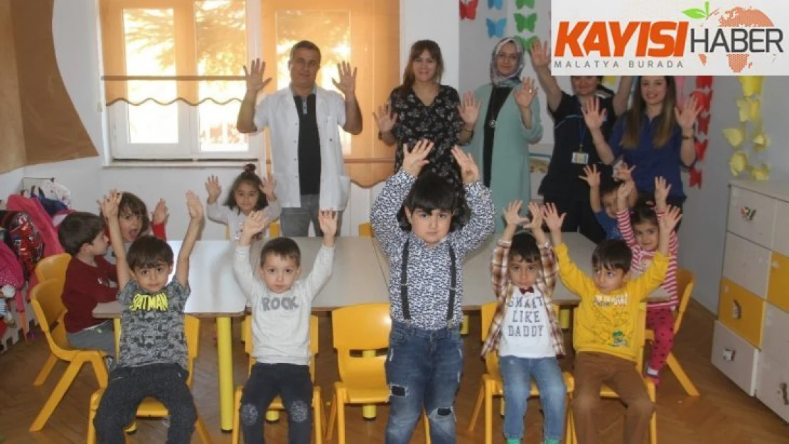 Elazığ'da öğrencilere el yıkamanın önemi anlatıldı