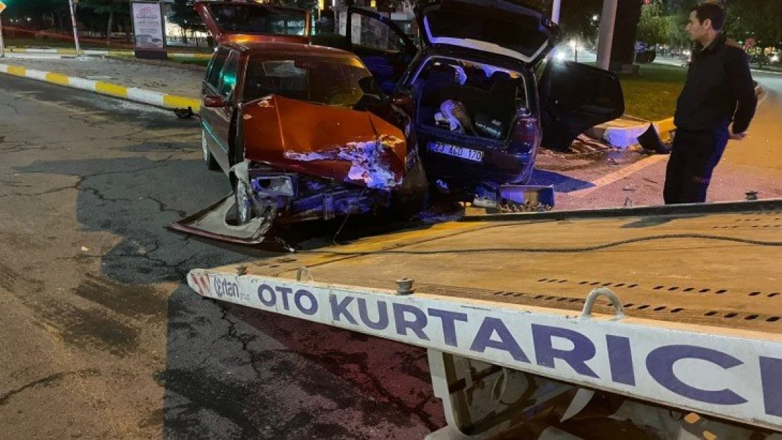 Elazığ'da otomobiller çarpıştı: 1 yaralı