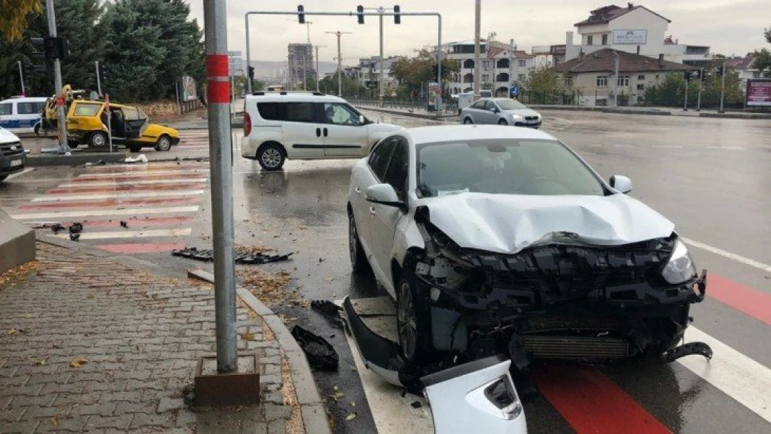 Elazığ'da trafik kazası: 1 yaralı