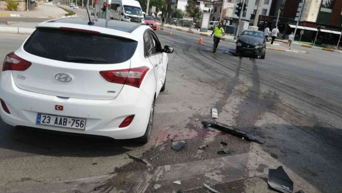 Elazığ'da trafik kazası: 1 yaralı