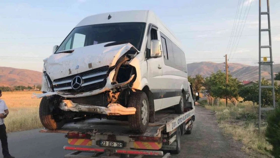 Elazığ'da trafik kazası: 10 yaralı