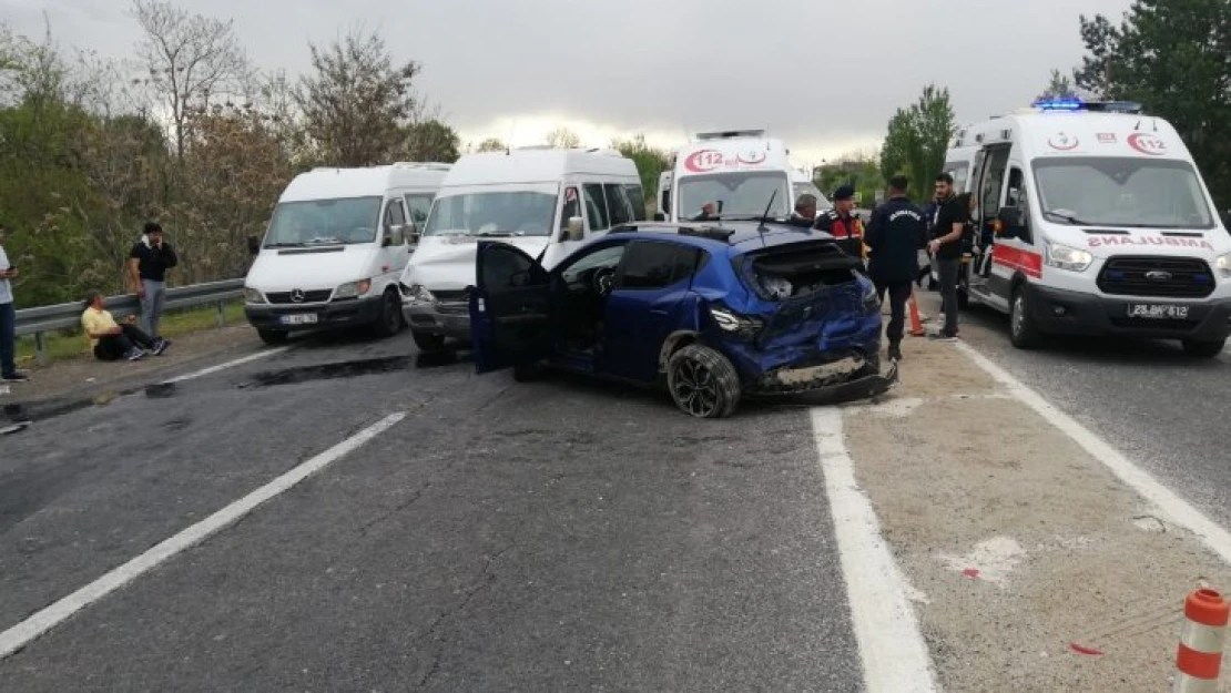 Elazığ'da trafik kazası: 5 yaralı