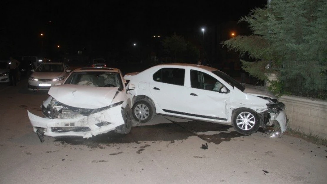 Elazığ'da trafik kazası: 6 yaralı