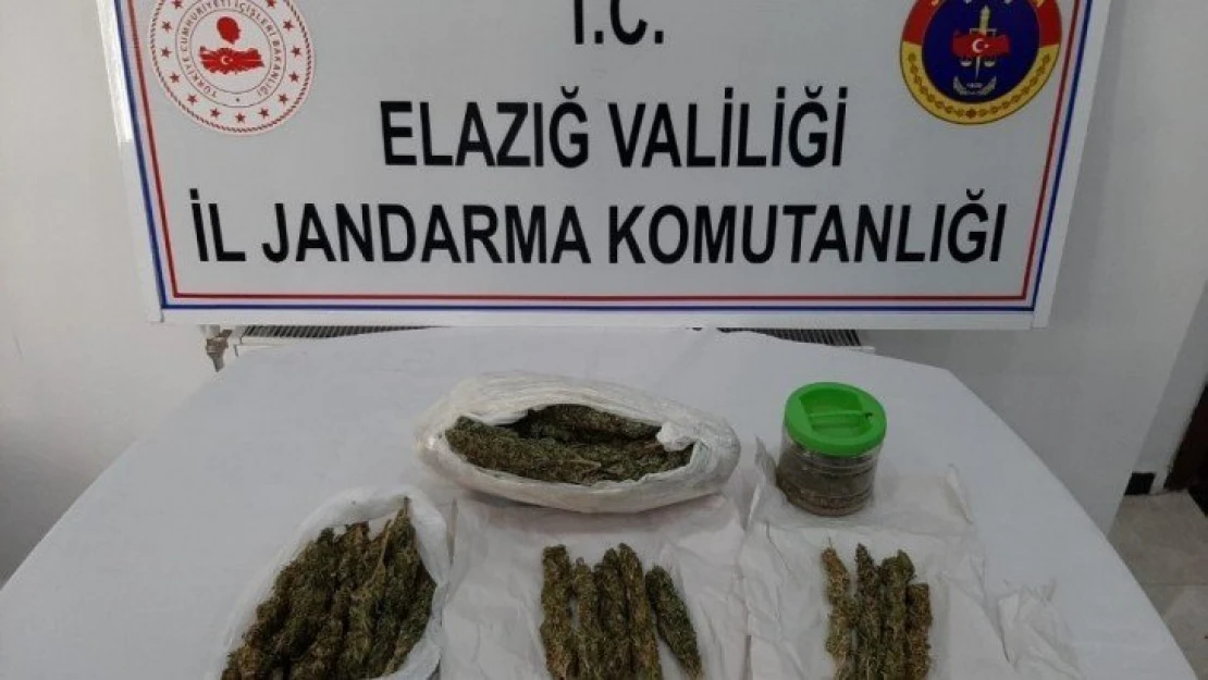 Elazığ'da uyuşturucu taciri yakalandı, 5 kilo esrar ele geçirildi