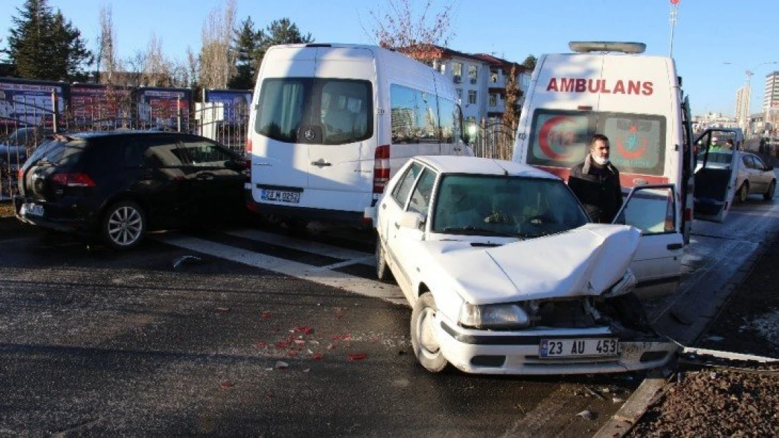 Elazığ'da zincirleme kaza, kazaları beraberinde getirdi, 18 araç  karıştı