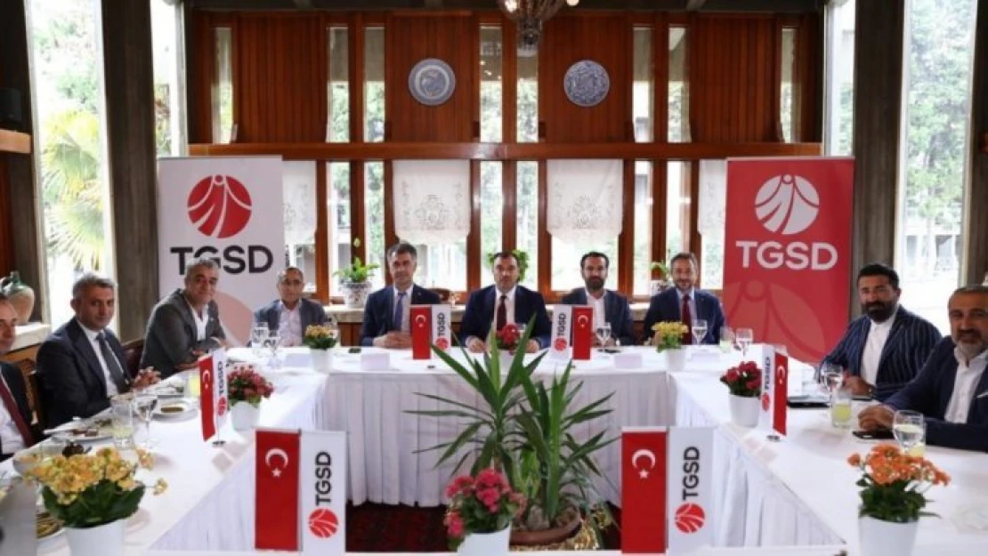 Elazığ'dan önemli tekstil adımı, yatırımı düşünen 10 firmayla görüşüldü