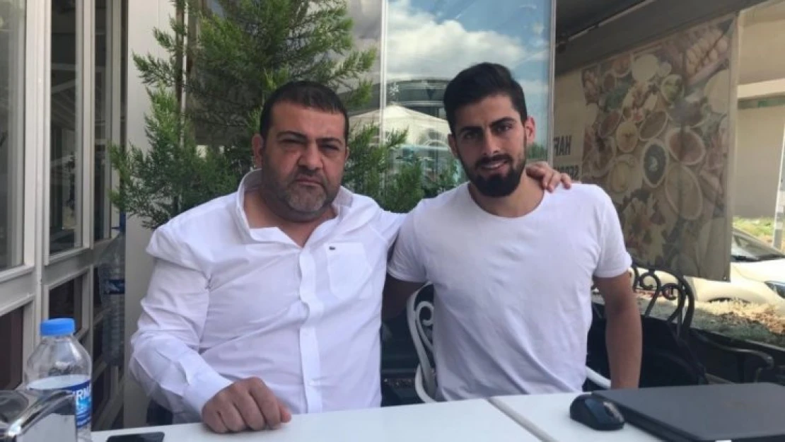 Elazığspor'da  Ahmet Doğan'ın sözleşmesi  1 yıl uzattı