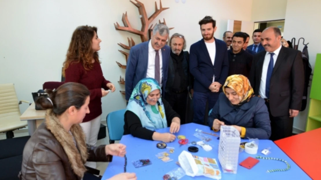 Polat: Kültür merkezlerini yaygınlaştıracağız