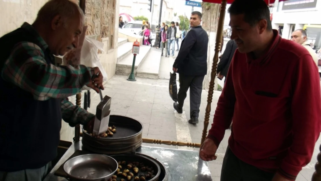 Kışın vazgeçilmezi kestane tezgaha indi