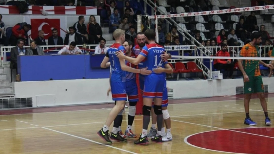 Büyükşehir voleybol takımı sahasında 3-0 mağlup oldu