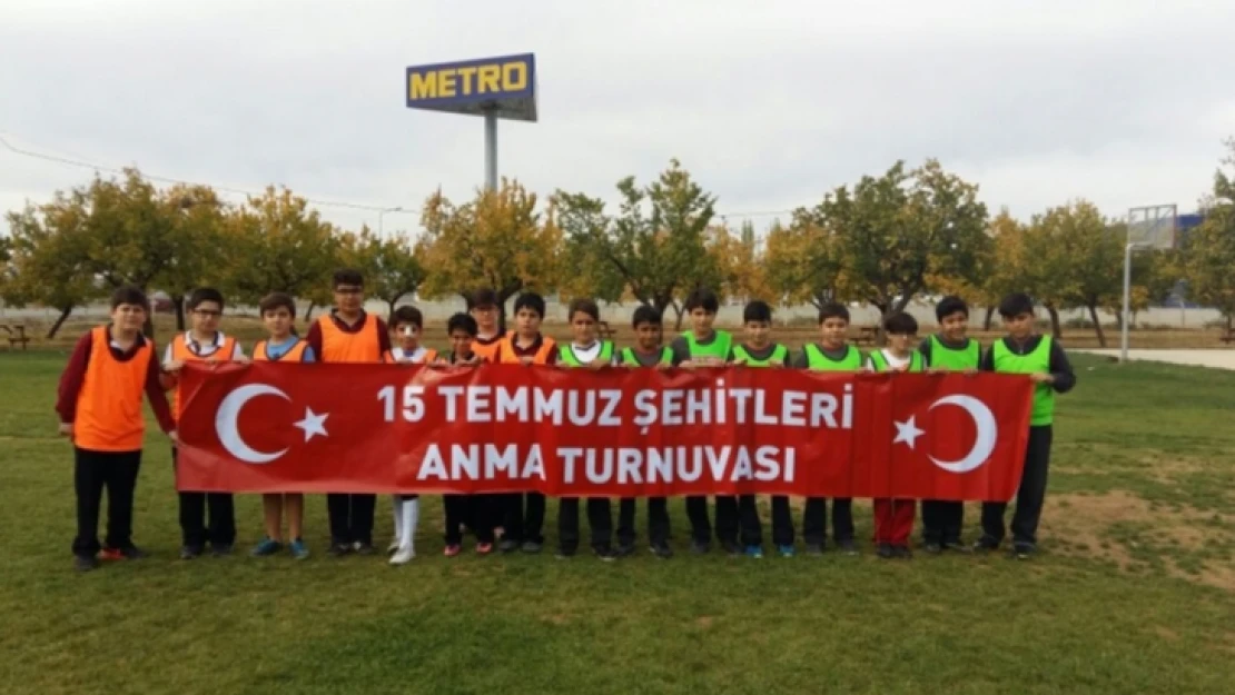 15 Temmuz şehitleri anısına futbol turnuvası