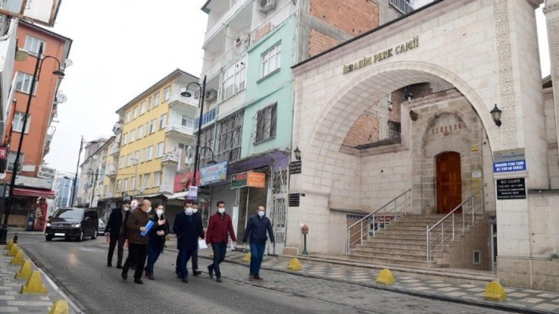 Gürkan, Akpınar'da incelemelerde bulundu