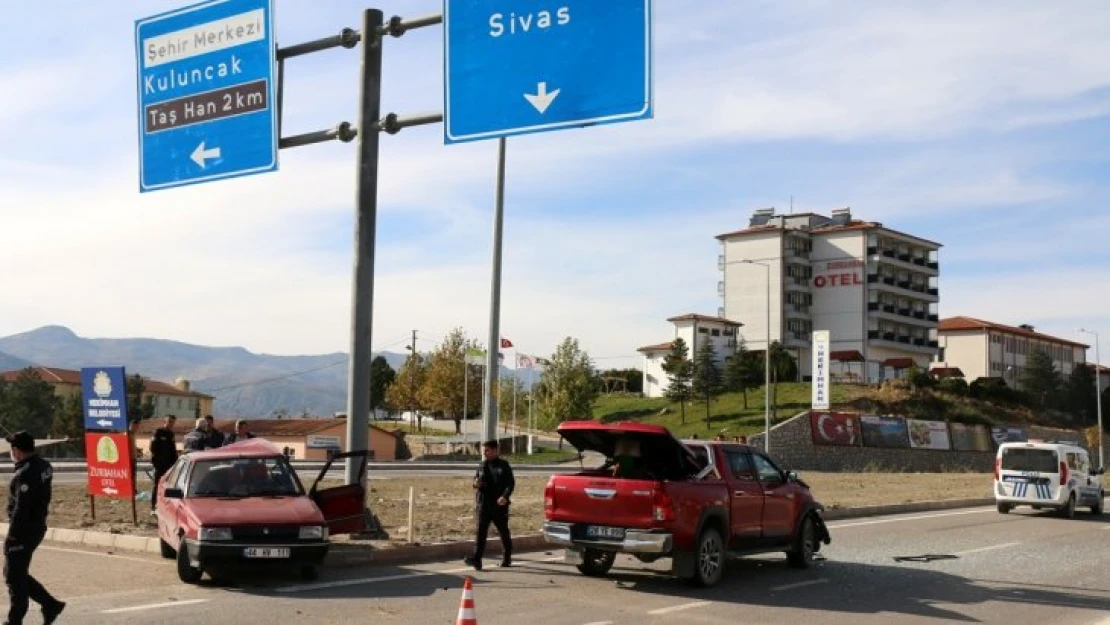 Hekimhan'da trafik kazası