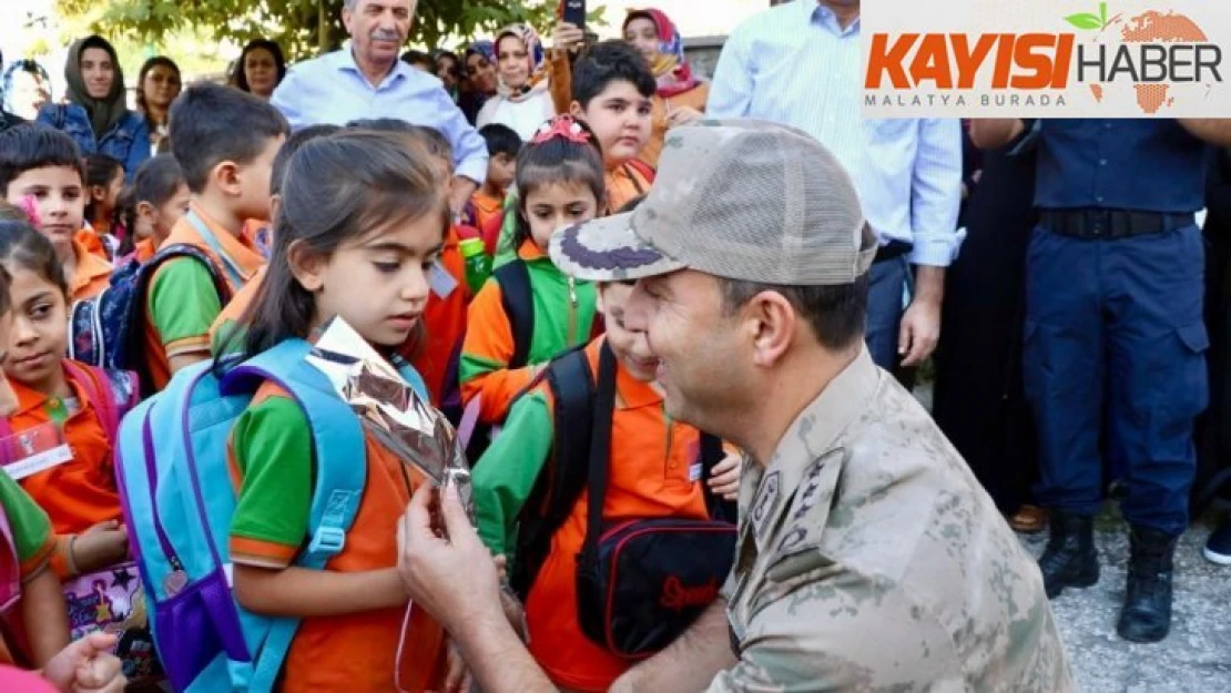 İl Jandarma Komutanı İnan, öğrencilerle bir araya geldi