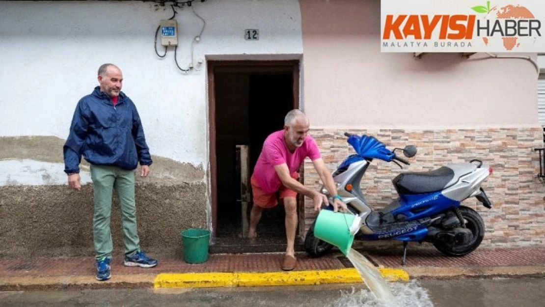 İspanya'yı sel vurdu: 3 ölü