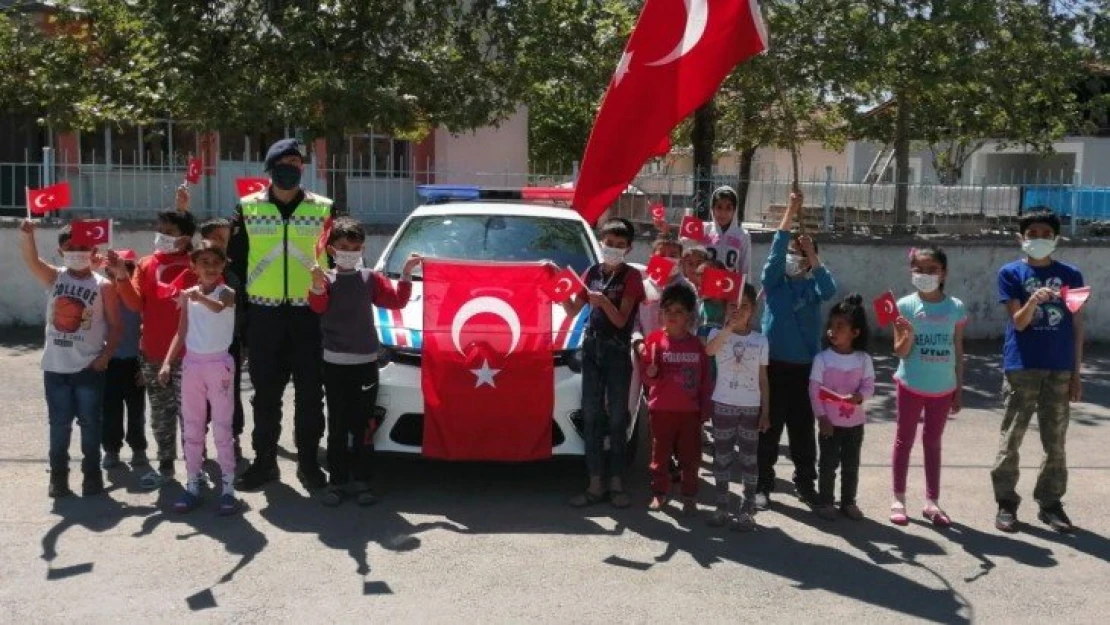 Jandarmadan 23 Nisan Çocuk Bayramı etkinliği