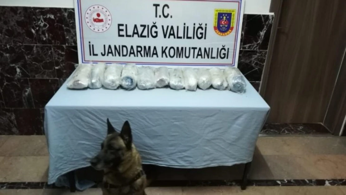 Kapı arasında, 10 kilo esrar ele geçirildi