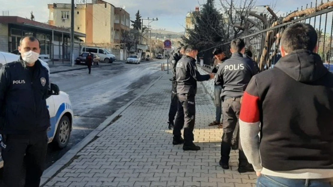 Kavga eden şahıslara sosyal mesafeden ceza yazıldı