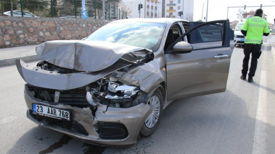 Kısıtlamada kaza yaptı, hem ehliyeti gitti, hem de ceza yedi