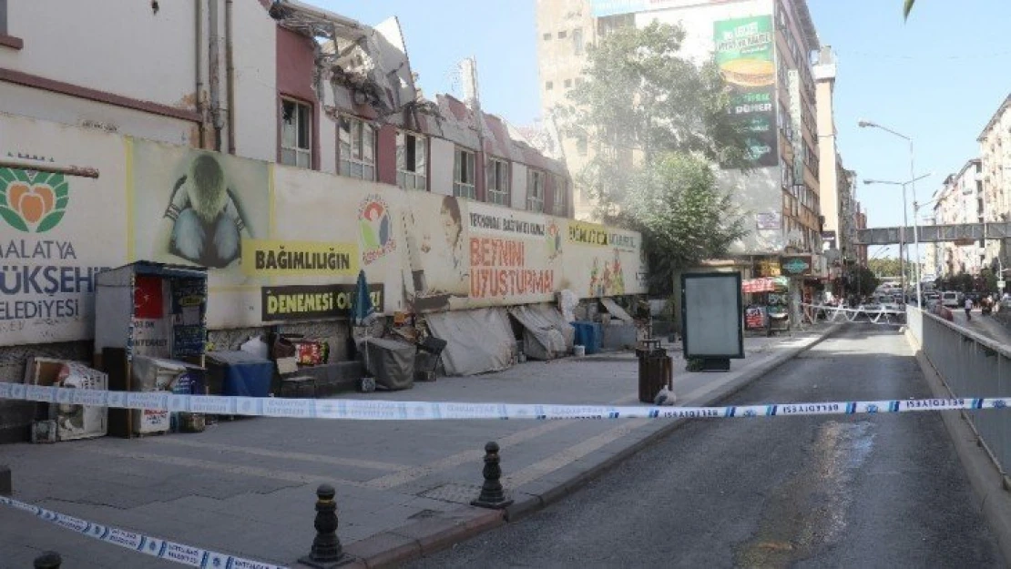 Kız Meslek Lisesi'nin ek binasının yıkımına başlanıldı