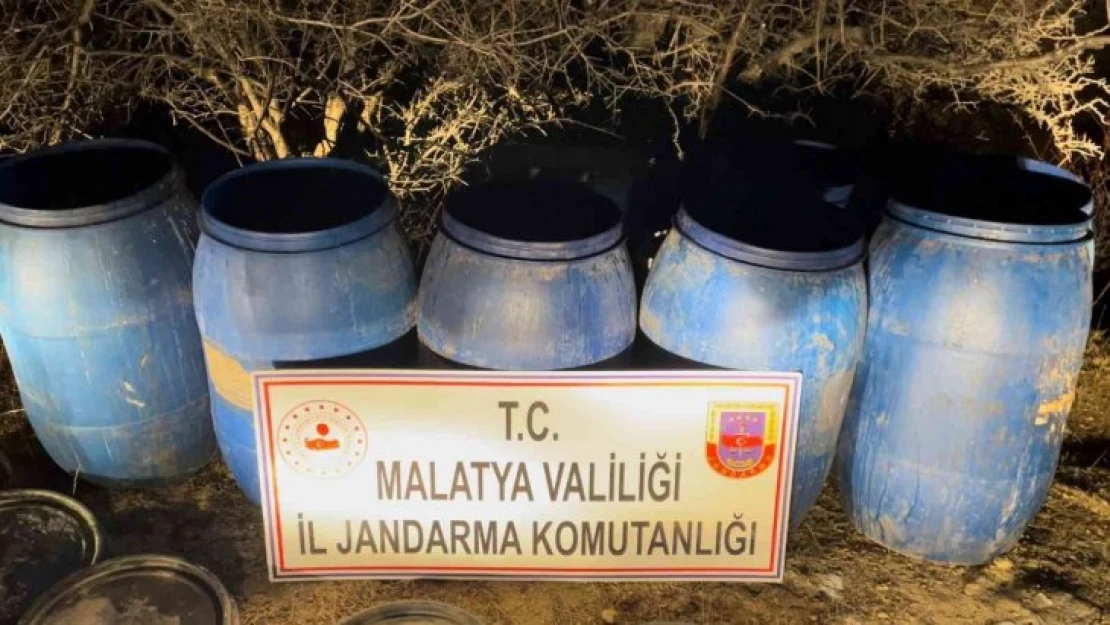 Malatya'da 2 bin litre sahte alkol ele geçirildi