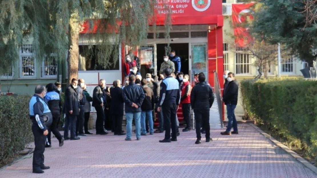 Malatya'da 22 yaşındaki genç kız evin çatısında ölü bulundu