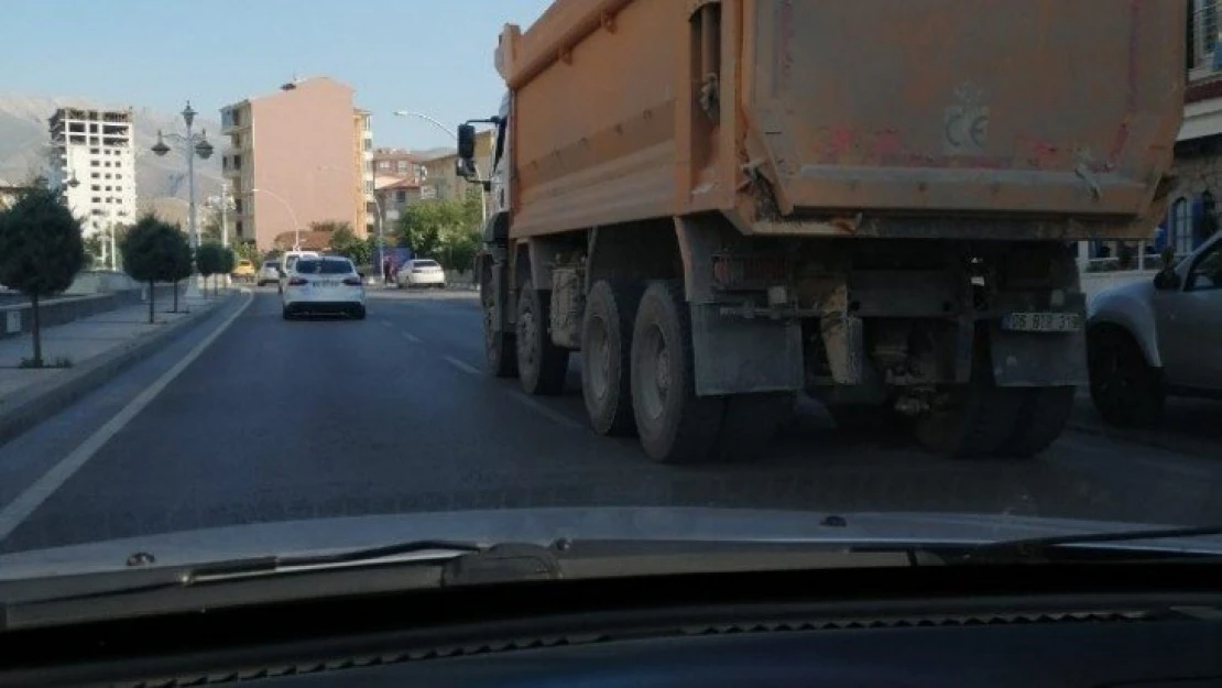 Malatya'da ağır tonajlı kamyon kabusu