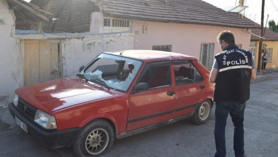 Malatya'da emanet araca satırlı saldırı