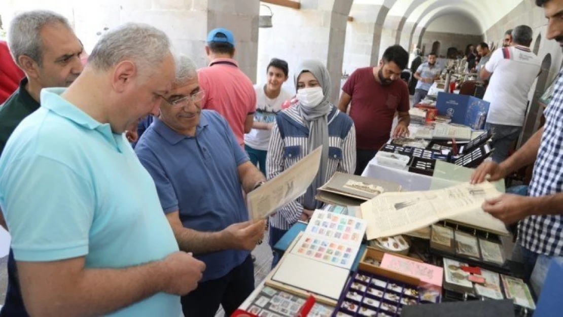 Malatya'da ilk antika pazarı Kervansaray'da açıldı