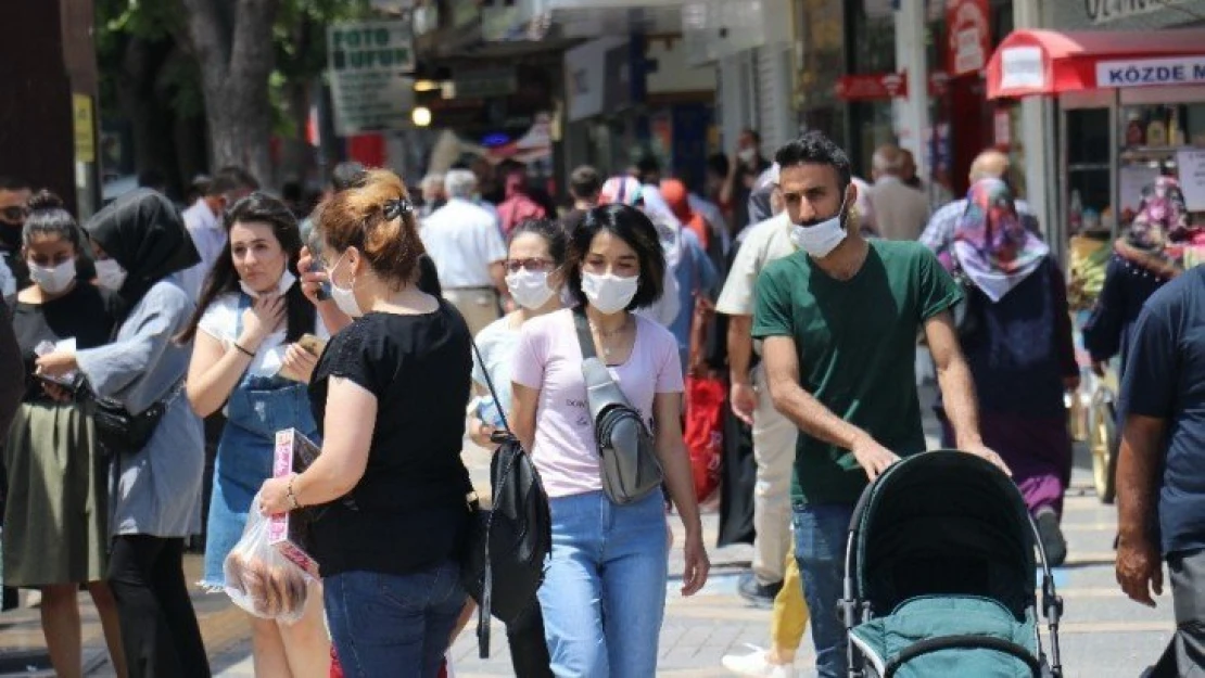 Malatya'da maske kuralına uyuluyor