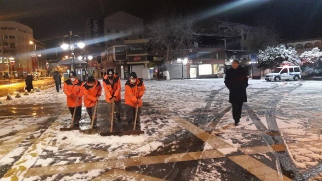 Malatya'da yoğun kar mesaisi