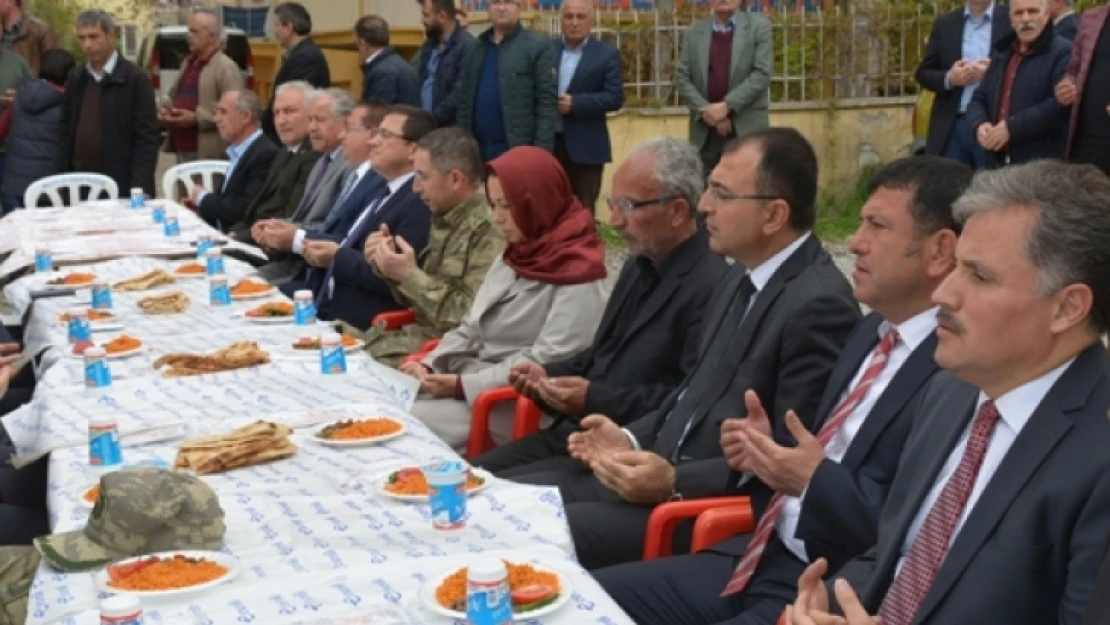 Vali Toprak, şehit Polislerin mevlidine katıldı